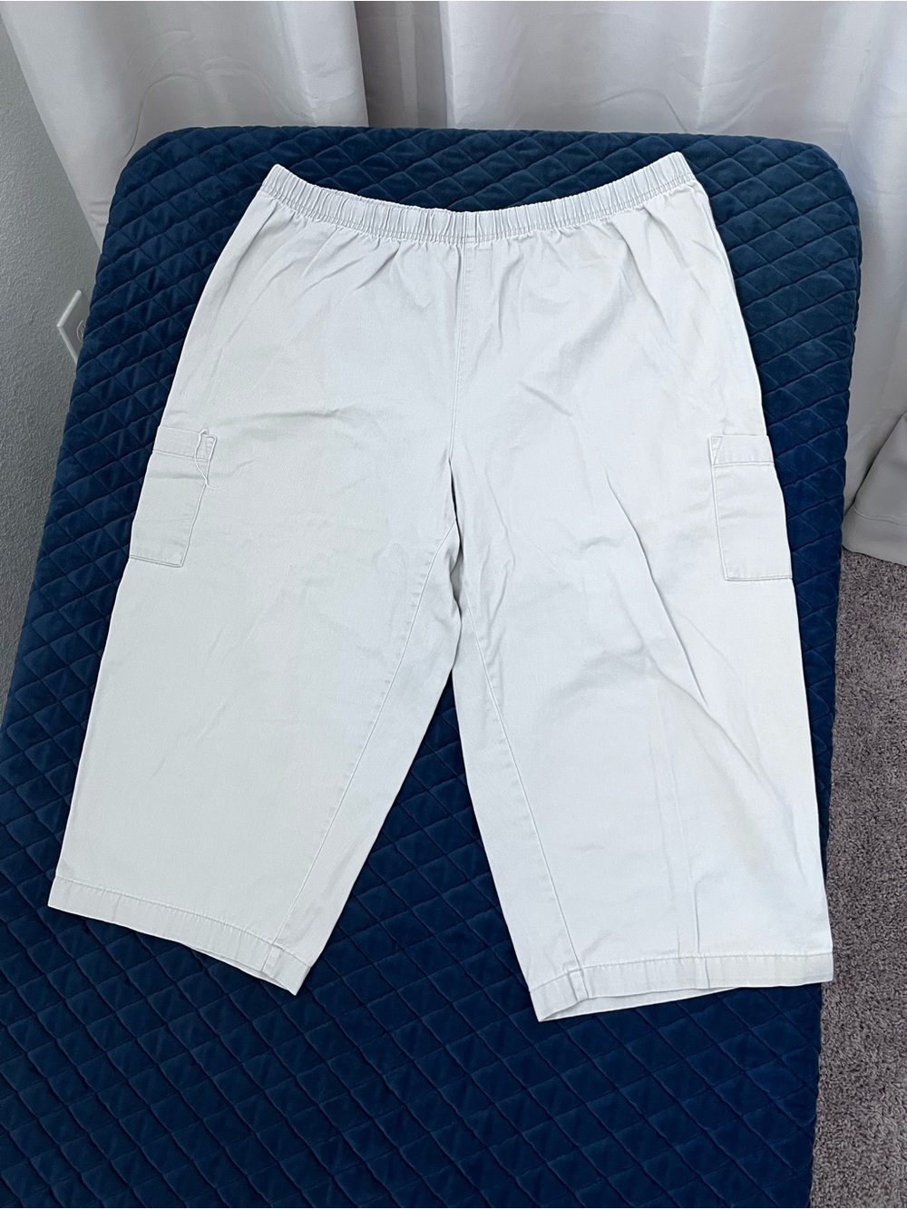 Khaki Elastic-Waist Cargo Shorts Women’s Size XL Casual 100% Cotton Long Shorts